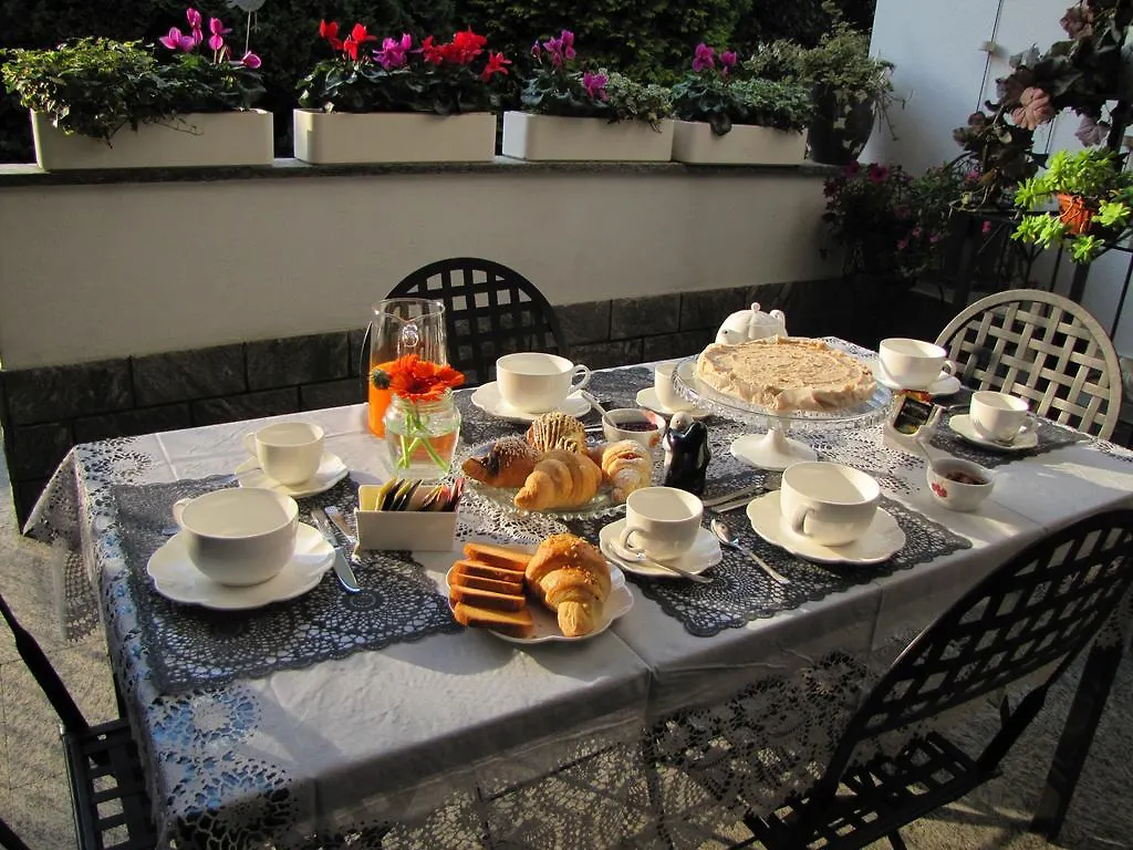 Maison D'Este Bed & Breakfast Casnate Con Bernate