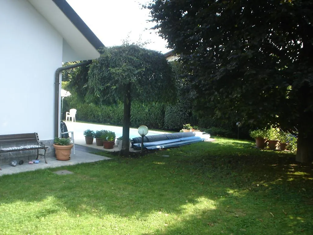 Maison D'Este Bed & Breakfast Casnate Con Bernate