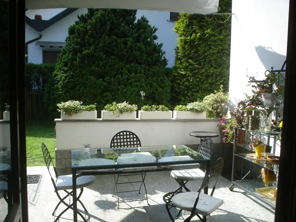 Maison D'Este Bed & Breakfast Casnate Con Bernate