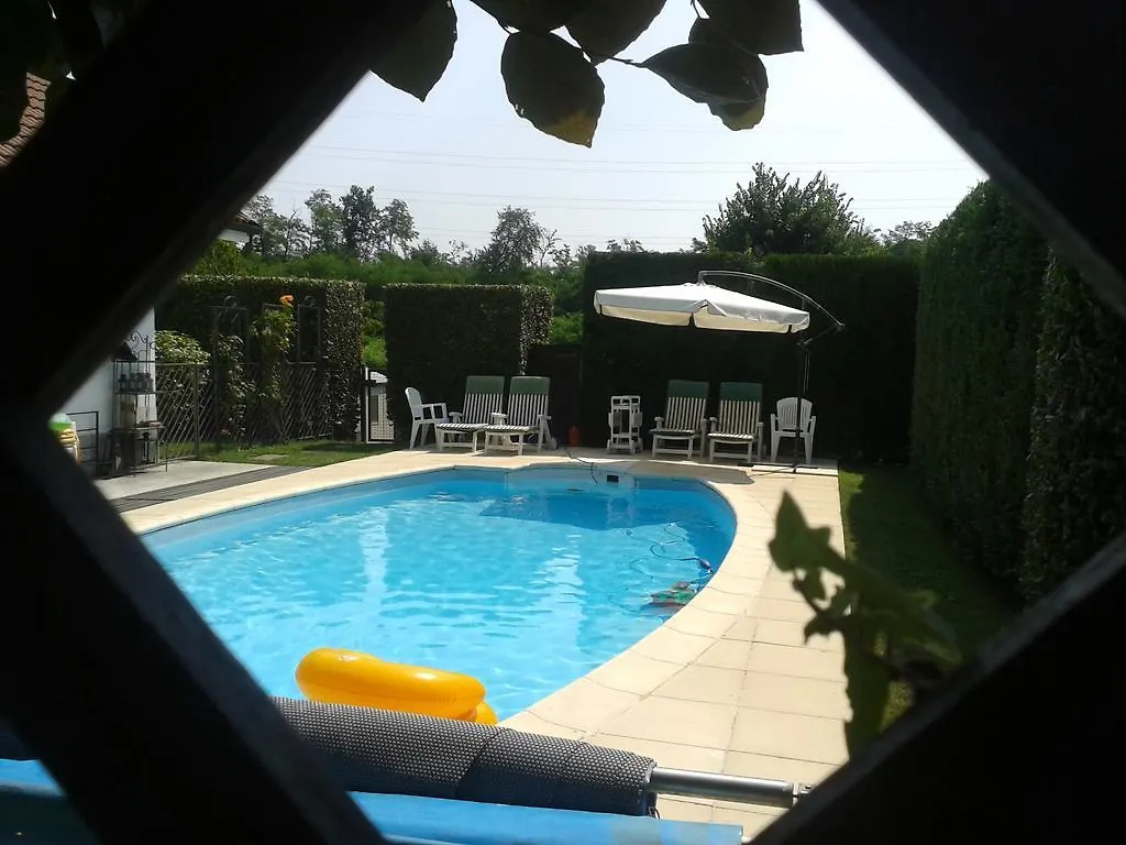 Maison D'Este Bed & Breakfast Casnate Con Bernate